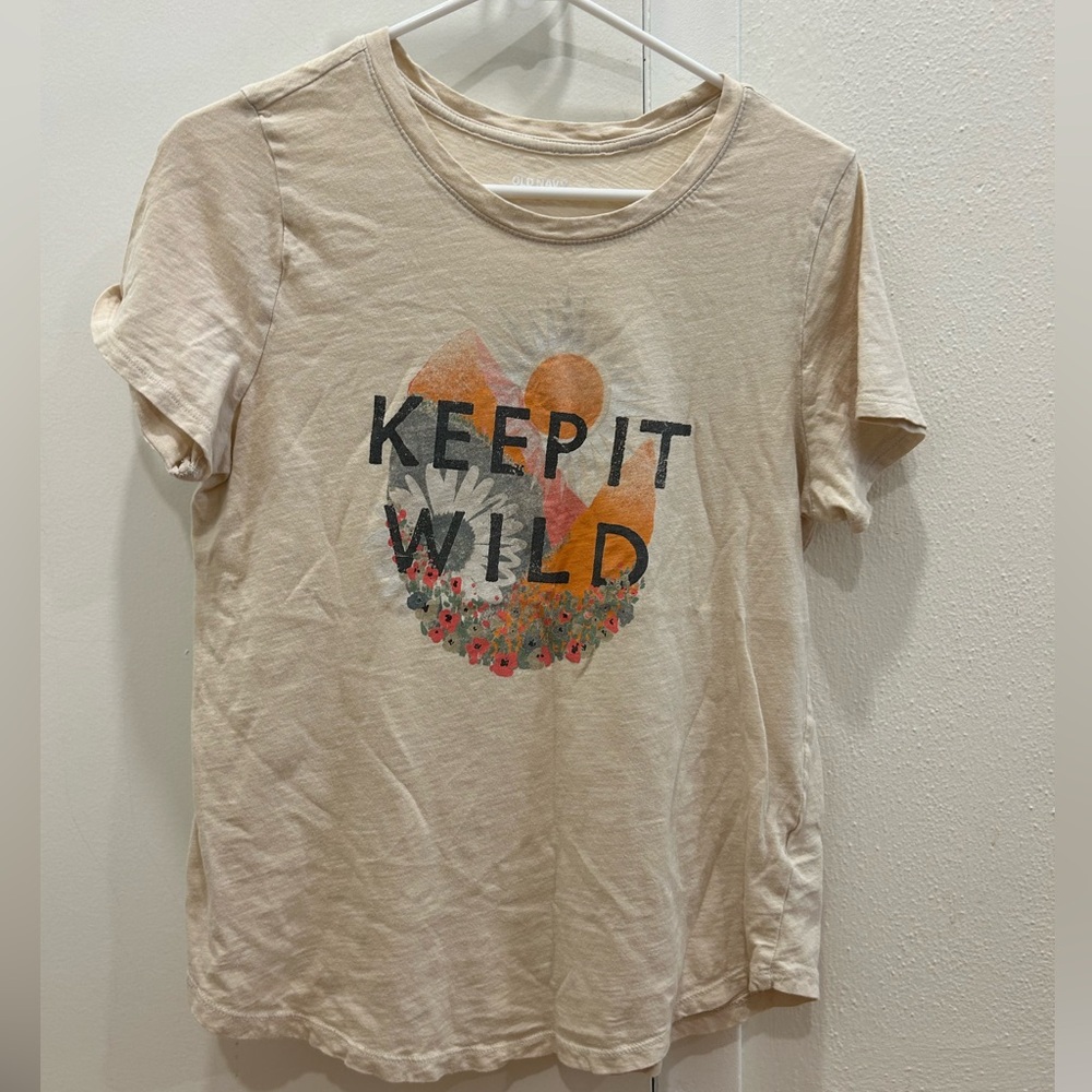 Old Navy Graphic Tee Size M